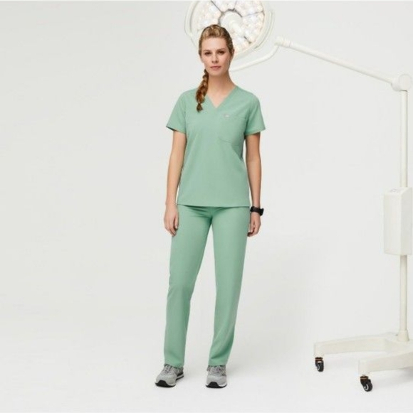 Figs Limited Edition Jade Scrub Set
